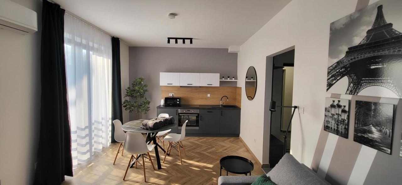 Dotis Apartman Tata Exterior foto