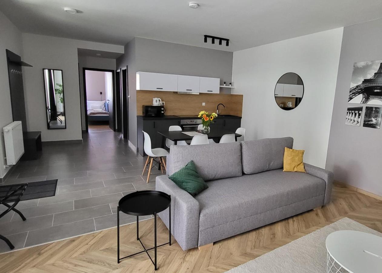 Dotis Apartman Tata Exterior foto