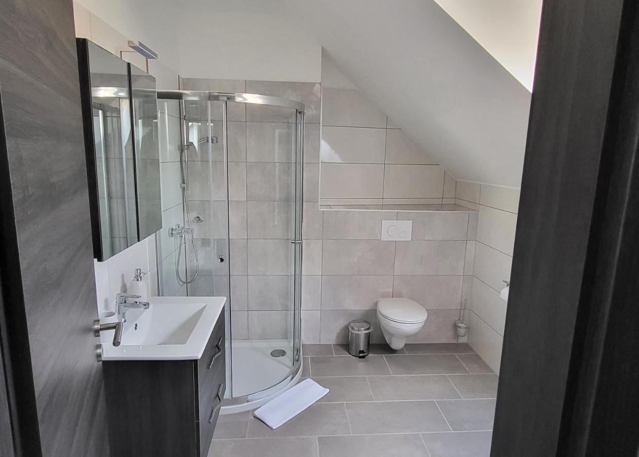 Dotis Apartman Tata Exterior foto